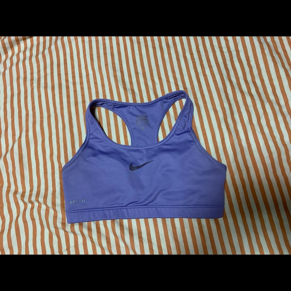 Nike Sports Bra - Medium 🌼 2 for 25